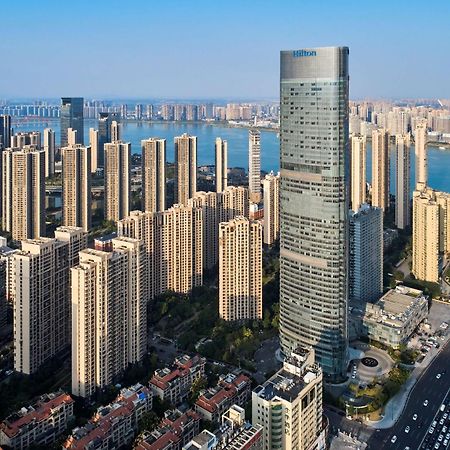 Hilton Changsha Riverside ภายนอก รูปภาพ